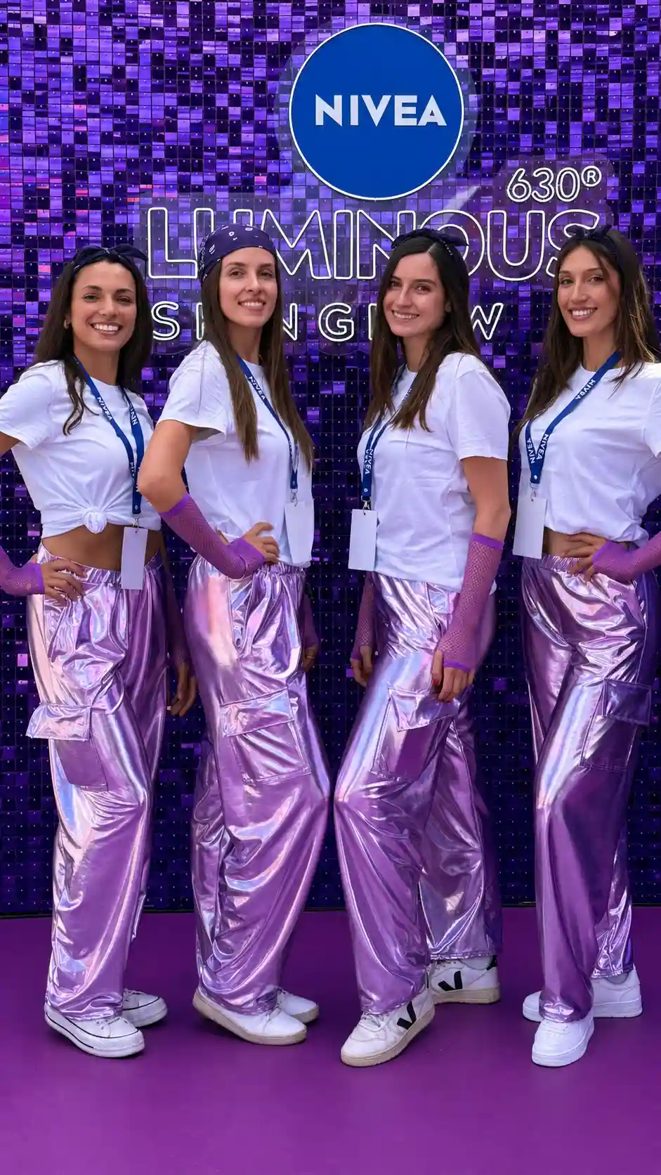 Equipo de promotoras de SOJO coordinado para activaciones de marca en ciudades de Chile