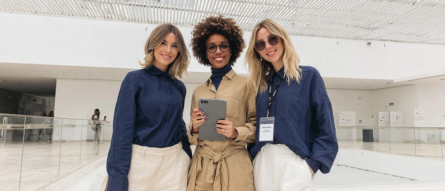 Equipo de promotoras de Sojo en un evento corporativo en Chile